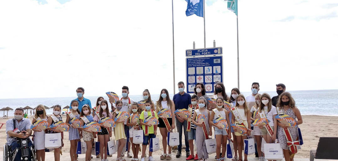 Vinaròs hissa les Banderes Blaves a les platges del Fora Forat i el Fortí