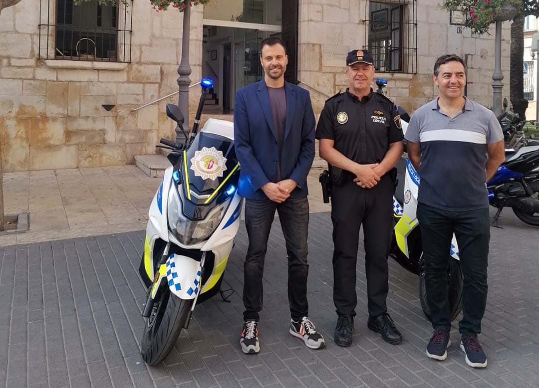 La Policia Local de Vinaròs estrena dues motocicletes elèctriques