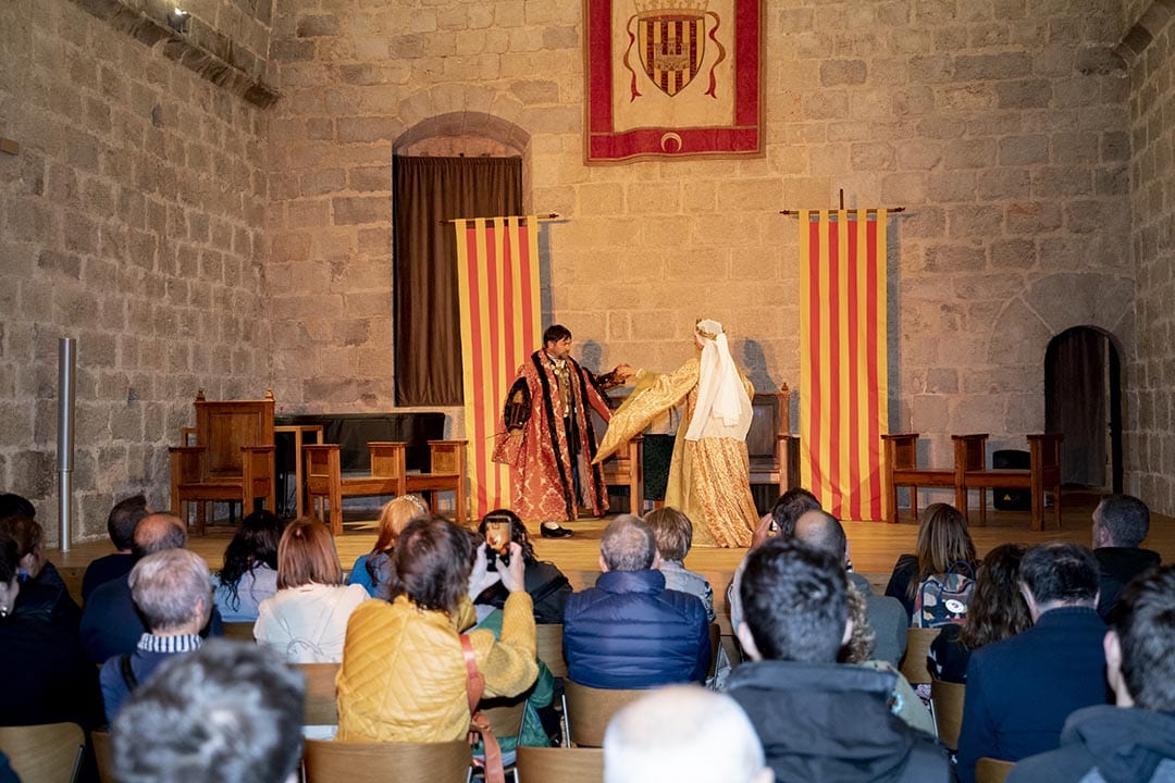 Conèixer el Castell de Peníscola de nit amb la reina d’Aragó