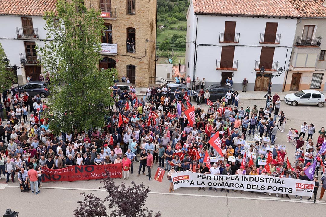 2.000 persones es manifesten a Vilafranca pel futur de la Marie Claire
