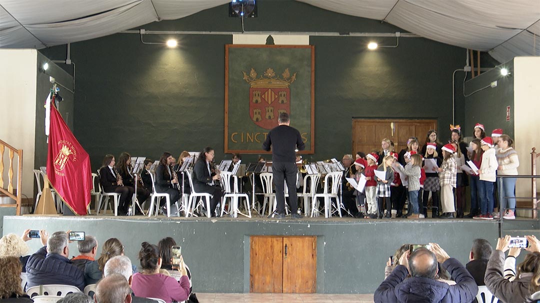 La banda de Cinctorres ofereix el seu tradicional concert de Nadal amb nou director
