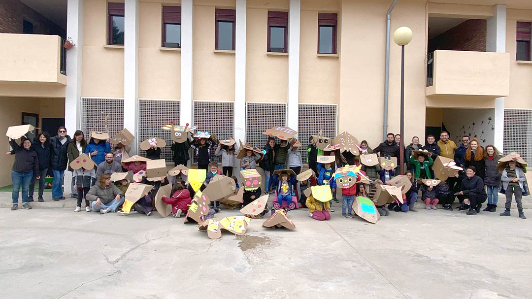 Portsxinel·la comença les activitats amb un taller de titelles de carrer
